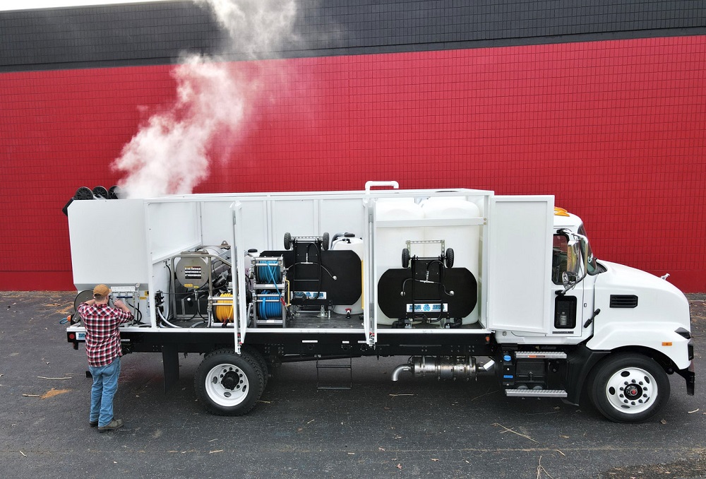 Commercial Flatbed Bin Washing Trucks, image 1